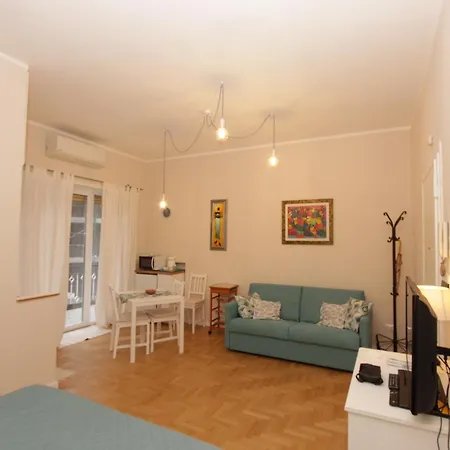 Aurelia Flat Lejlighed *